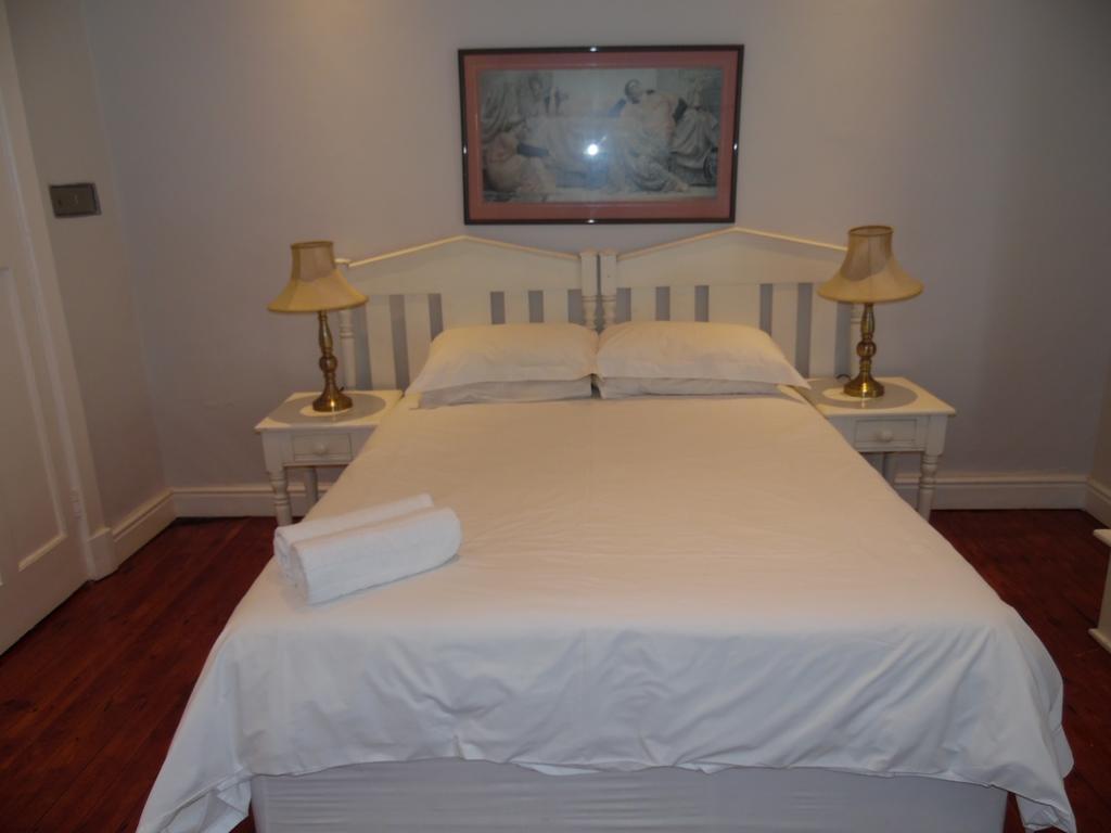 Albatross Guest House Cape Town Exterior photo