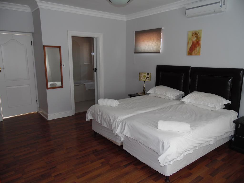 Albatross Guest House Cape Town Exterior photo