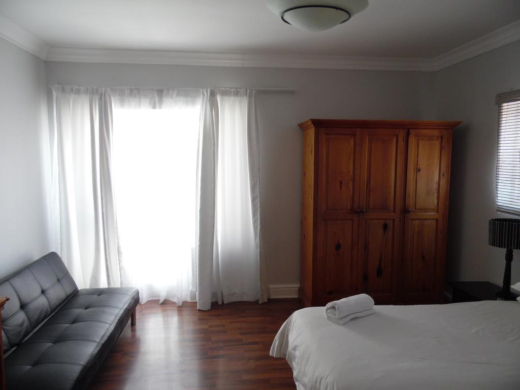 Albatross Guest House Cape Town Exterior photo