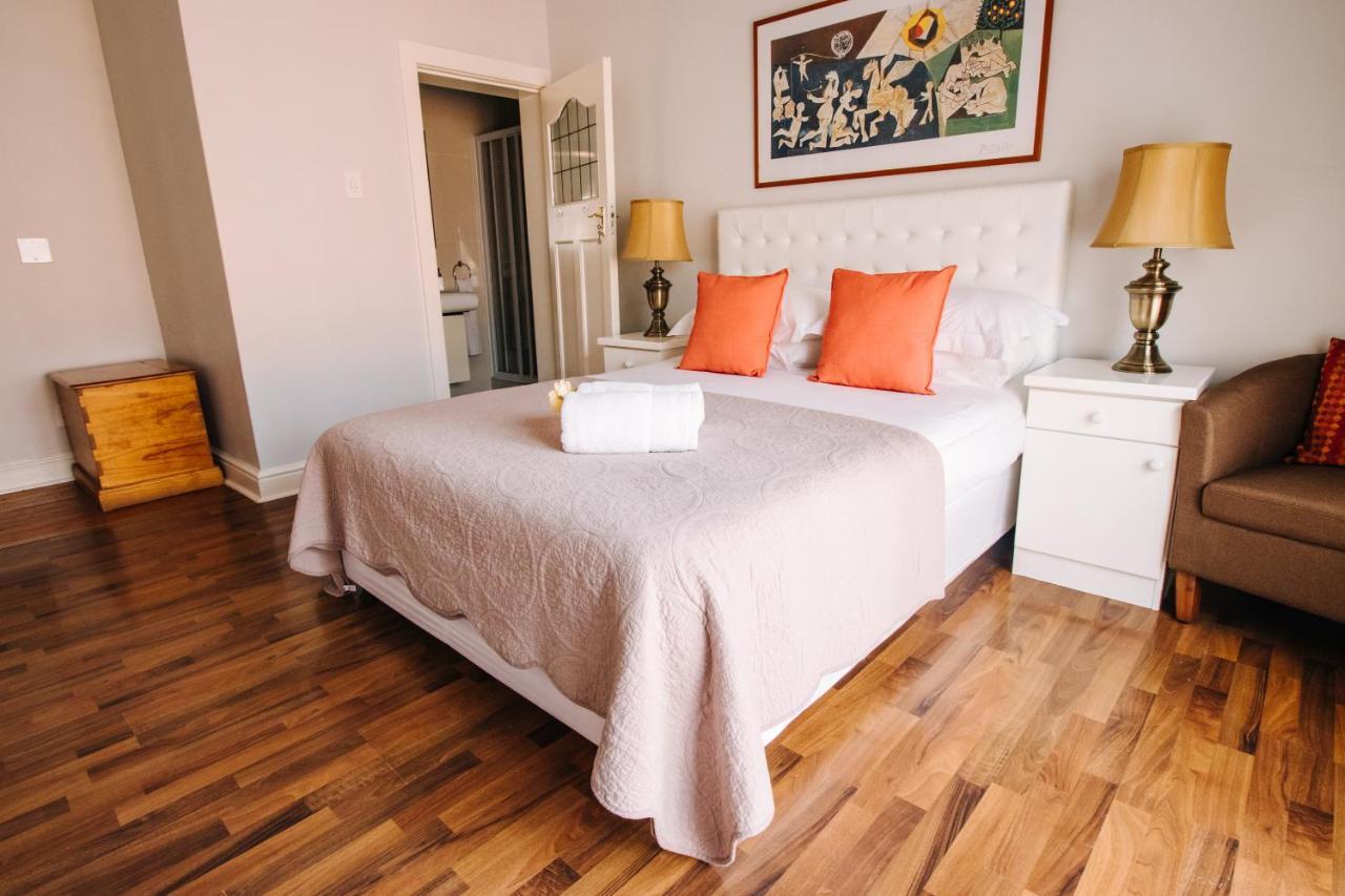 Albatross Guest House Cape Town Exterior photo
